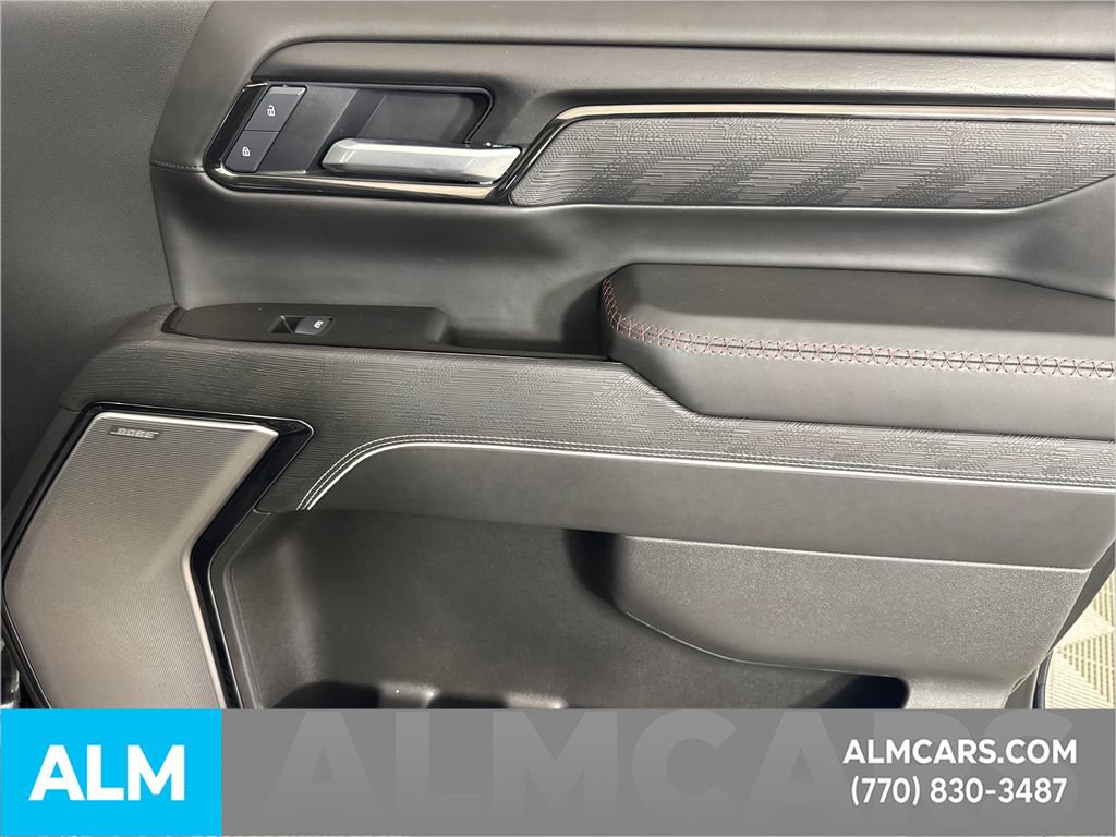 Used 2025 GMC Sierra 2500 AT4X image 16