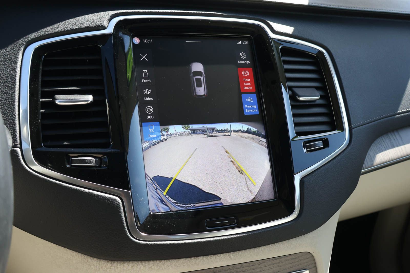 Used 2023 Volvo XC90 B6 Ultimate w/ Protection Package Premier AWD/4WD image 35