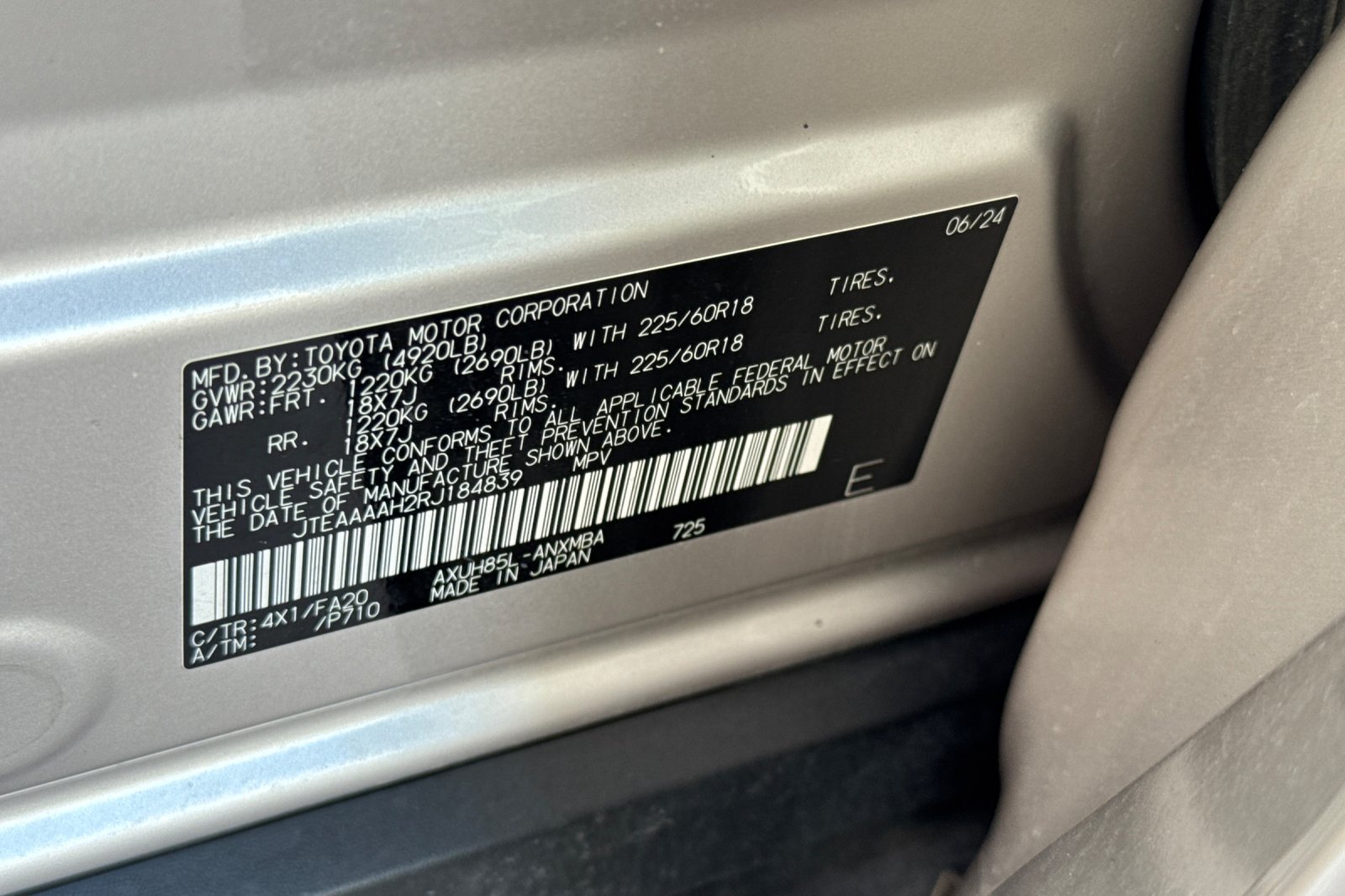Certified 2024 Toyota Venza LE AWD/4WD image 35