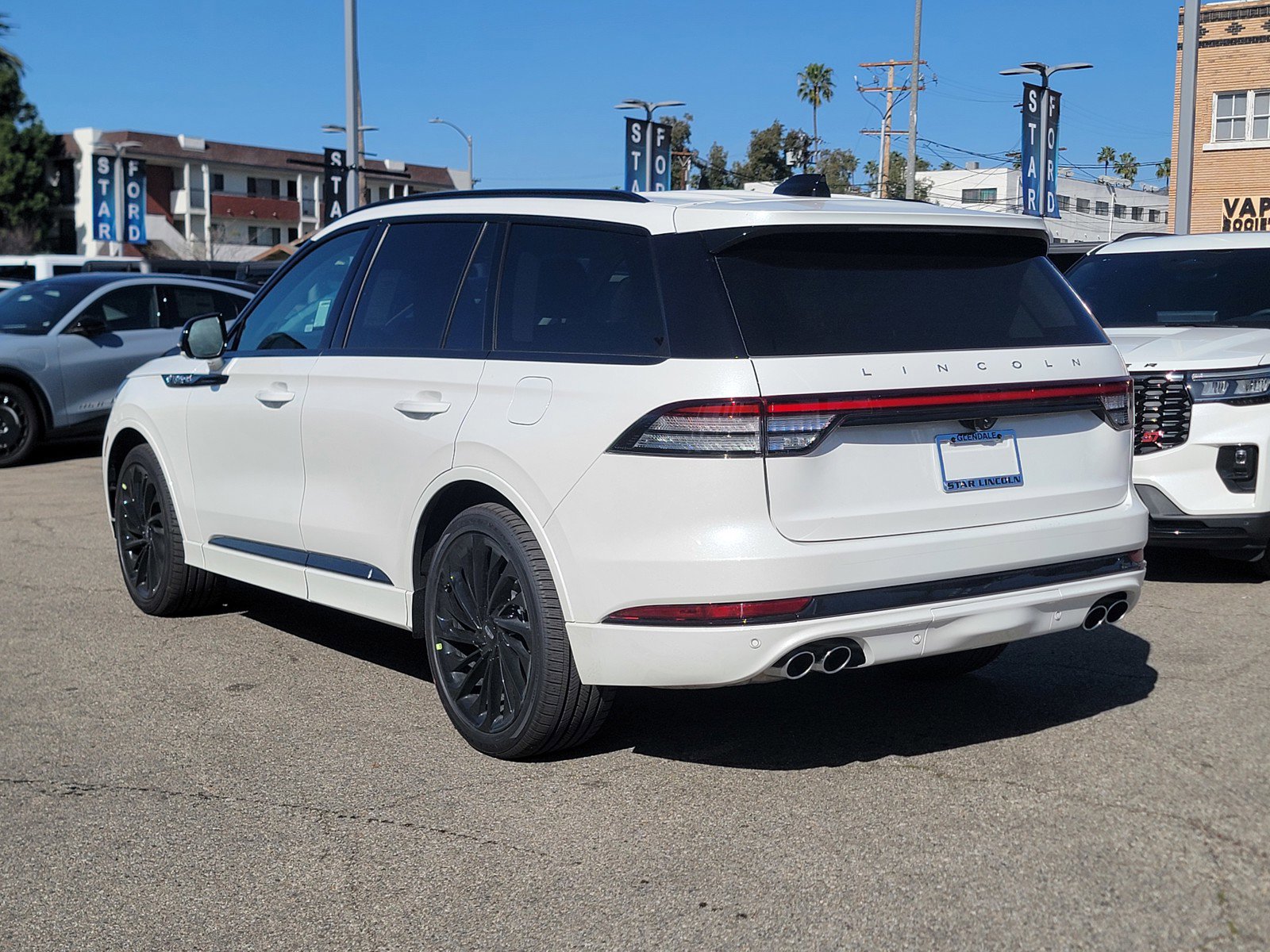 New 2026 Lincoln Aviator Reserve w/ Luxury Package image 4