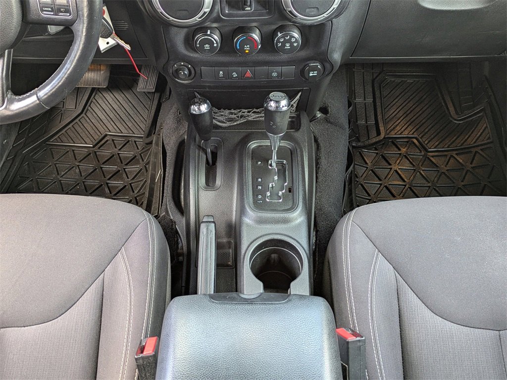 Used 2015 Jeep Wrangler Unlimited Sahara w/ Max Tow Package image 18