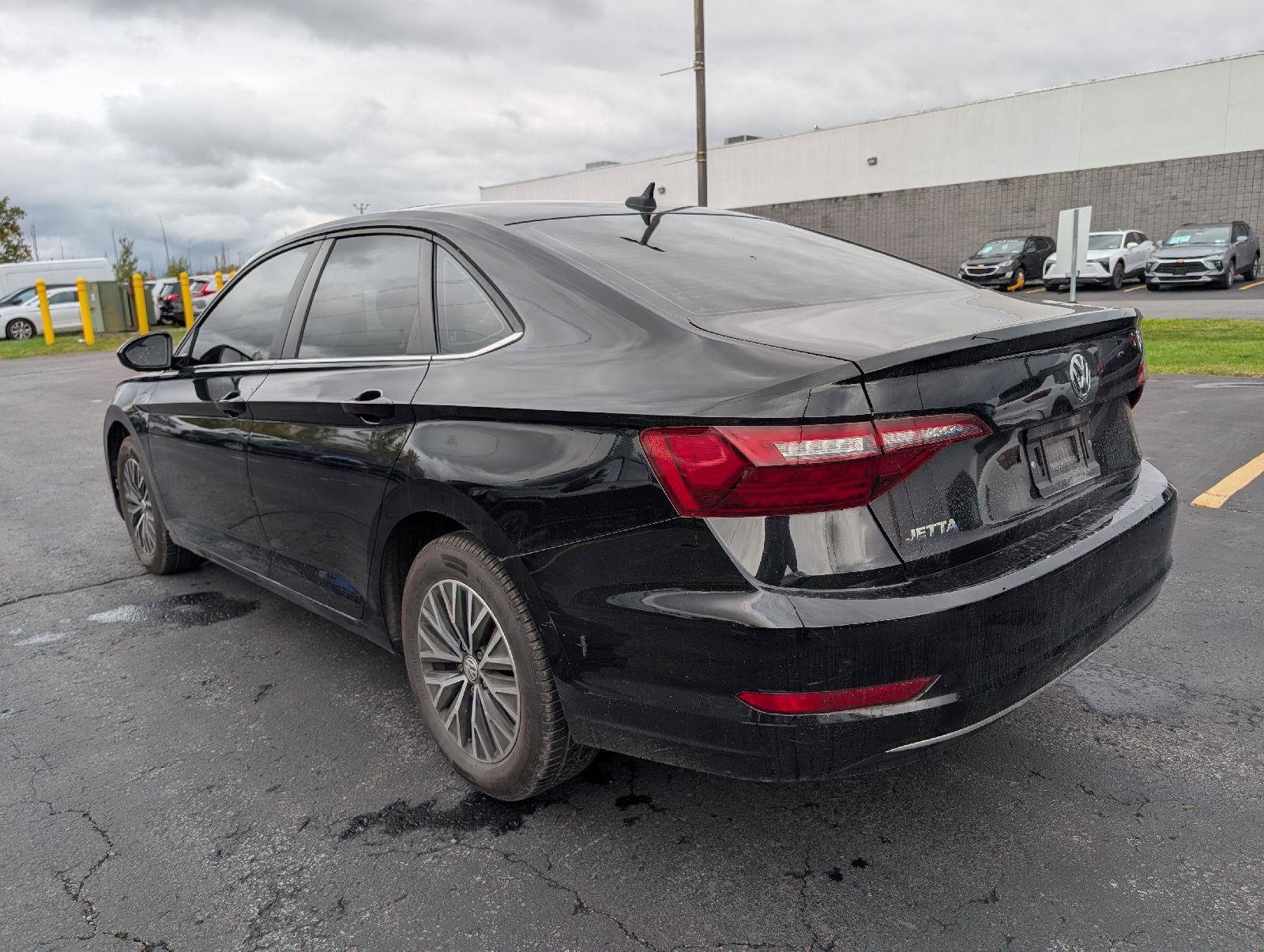 Used 2021 Volkswagen Jetta SE w/ SE Cold Weather Package FWD image 6