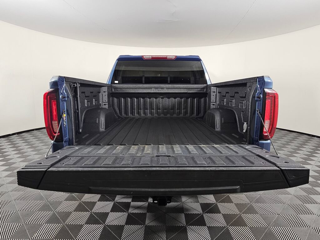 Used 2024 GMC Sierra 1500 SLT image 15