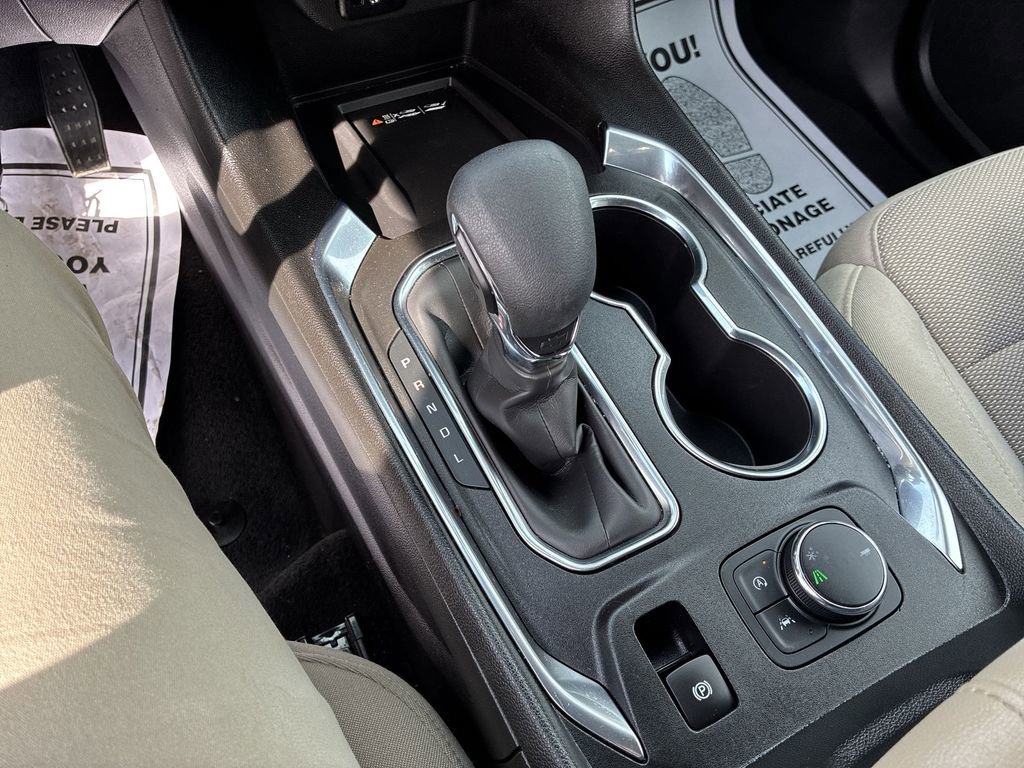 Used 2023 Chevrolet Traverse LT FWD image 18