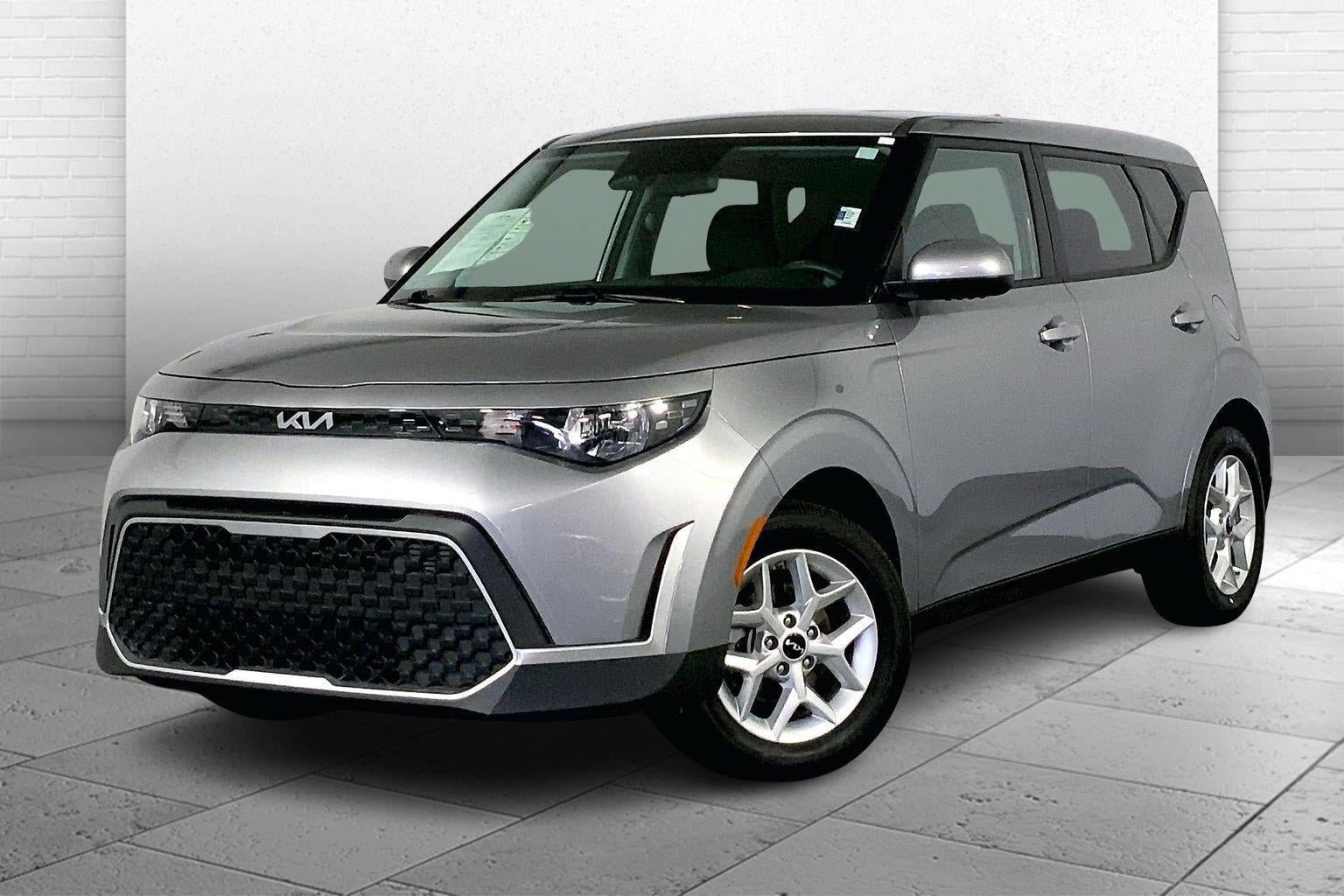Certified 2025 Kia Soul LX FWD image 12