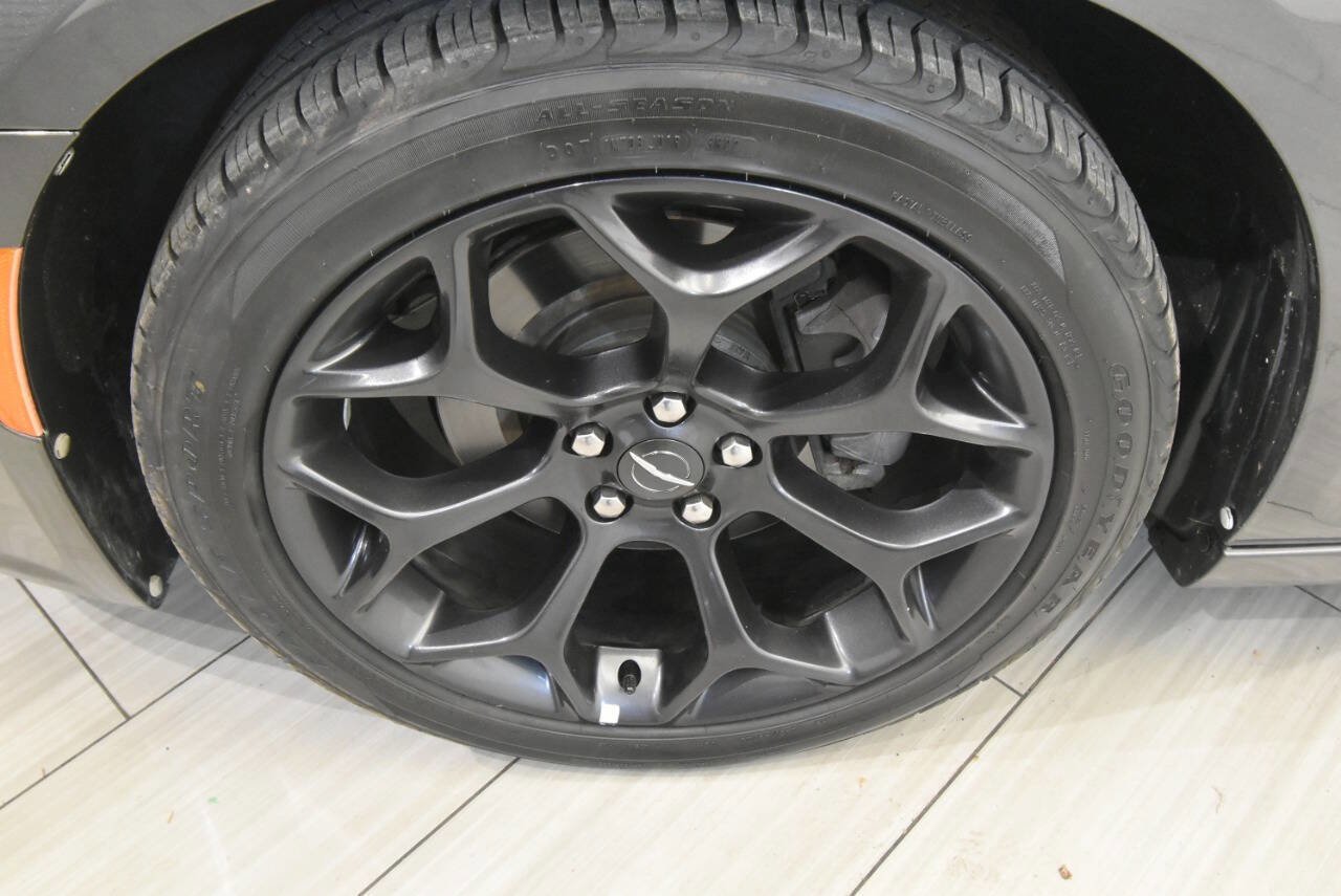 Used 2019 Chrysler 300 S w/ S Model Appearance Package image 10