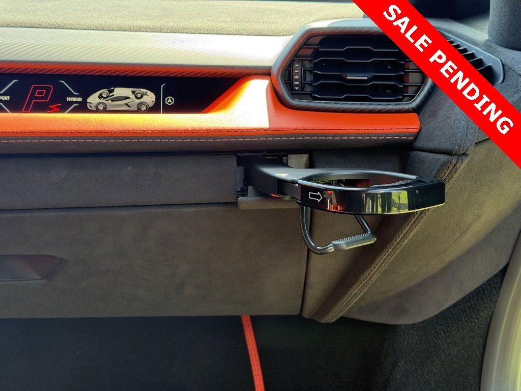 Used 2024 Lamborghini Revuelto image 34