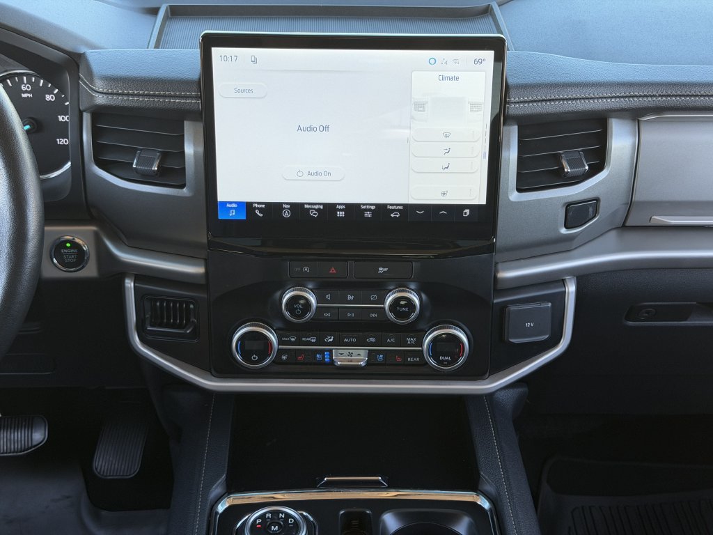 Used 2024 Ford Expedition XLT RWD image 16