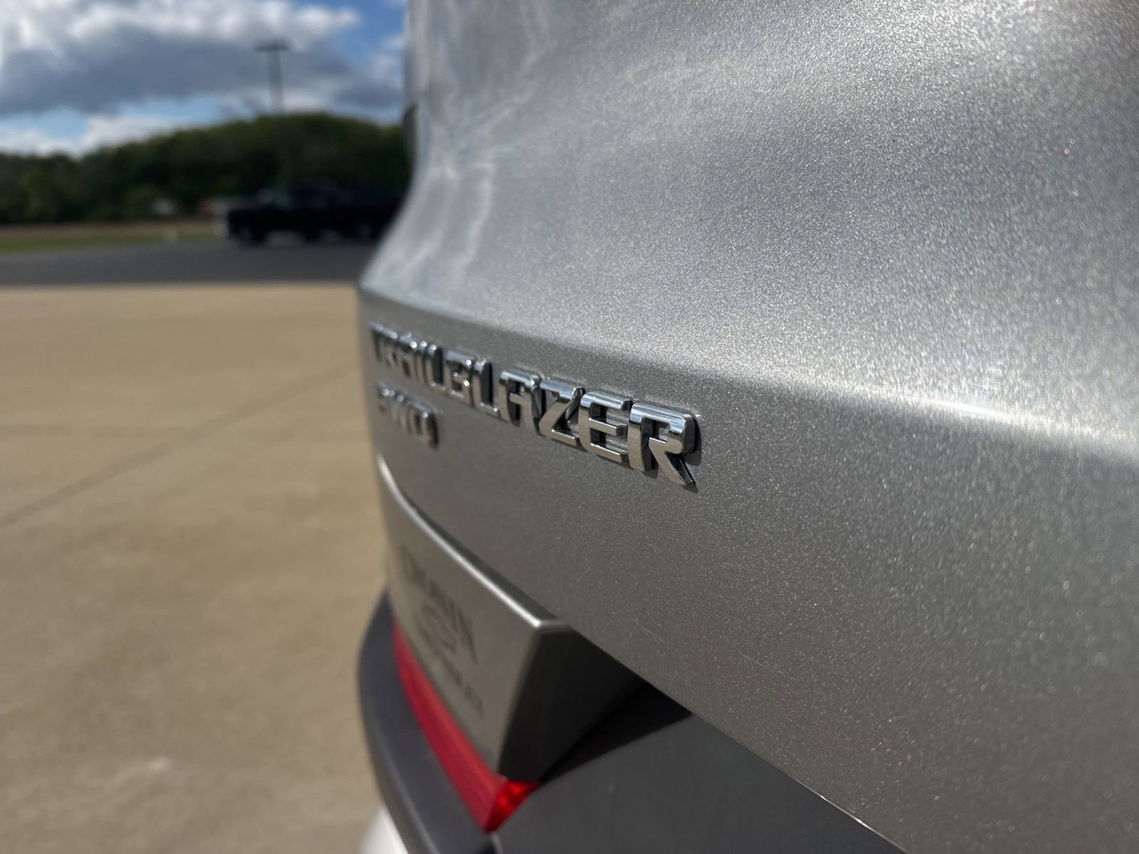 Used 2025 Chevrolet TrailBlazer LT AWD/4WD image 9