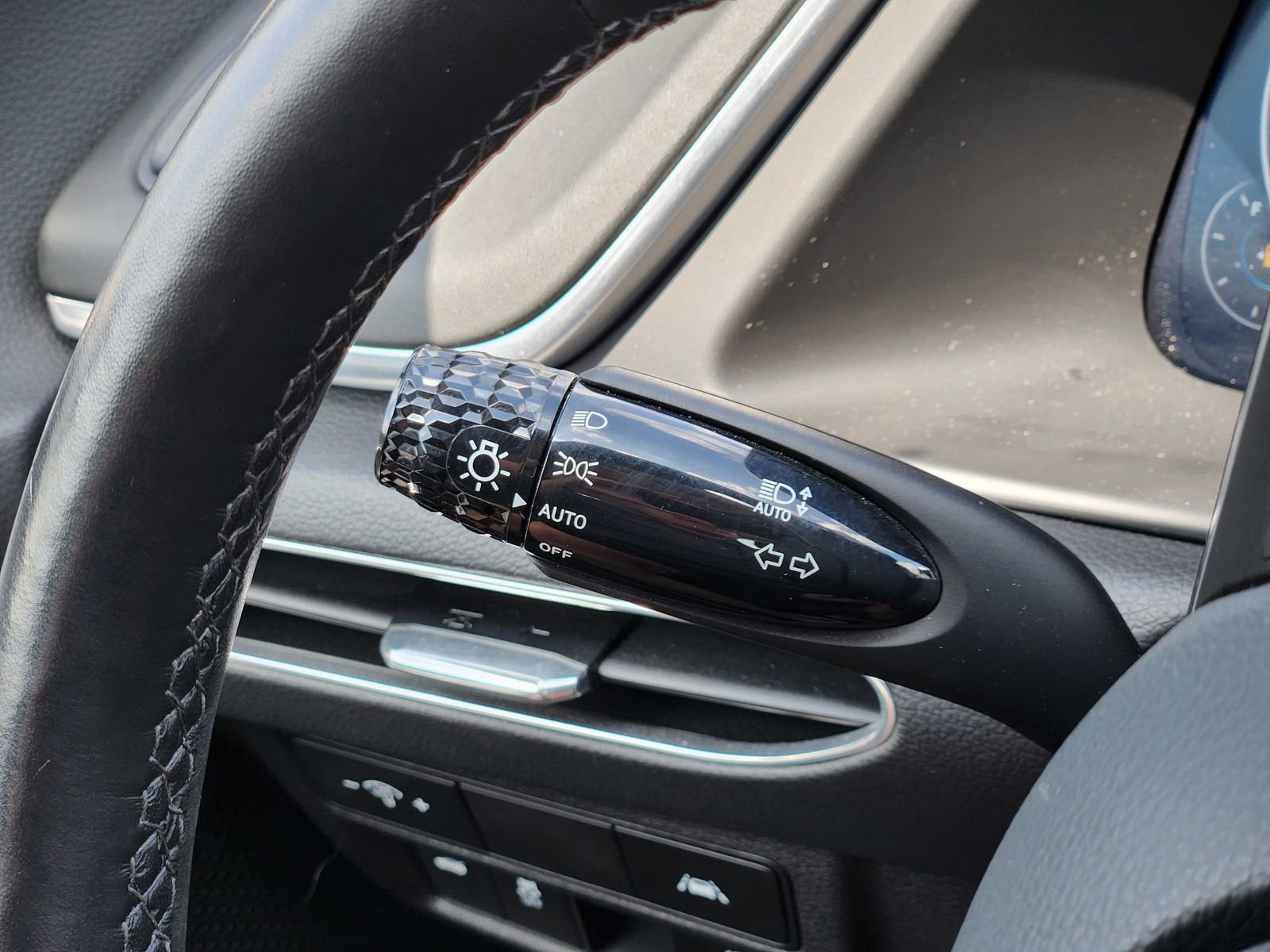 Used 2023 Hyundai Sonata Limited FWD image 40