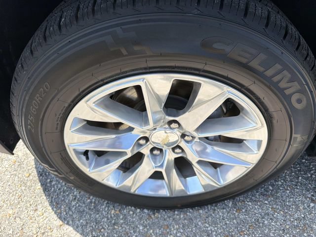 Used 2023 Chevrolet Suburban Premier RWD image 33