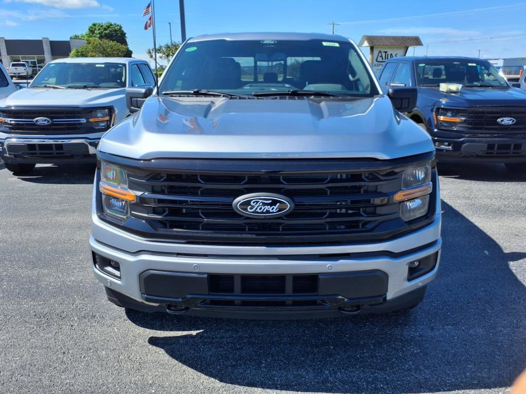 New 2025 Ford F150 XLT w/ Equipment Group 302A MID image 2