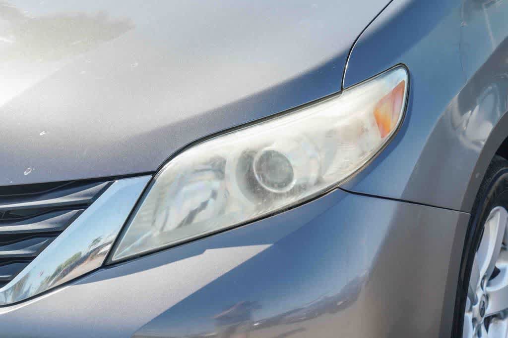 Used 2012 Toyota Sienna LE w/ Towing Pkg FWD image 8