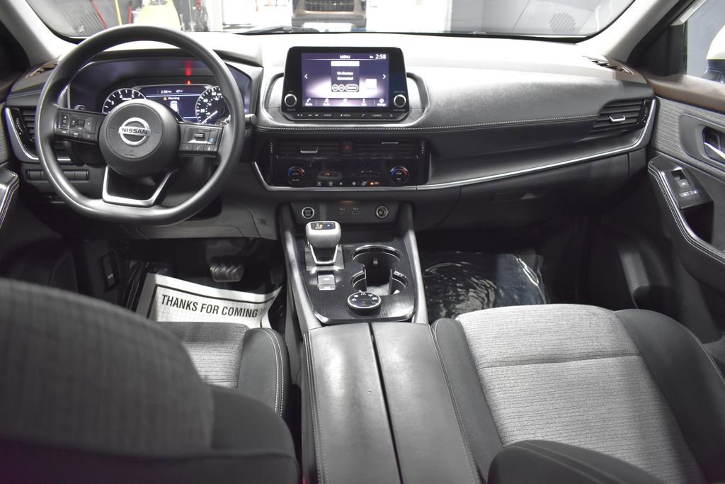 Used 2021 Nissan Rogue SV image 14