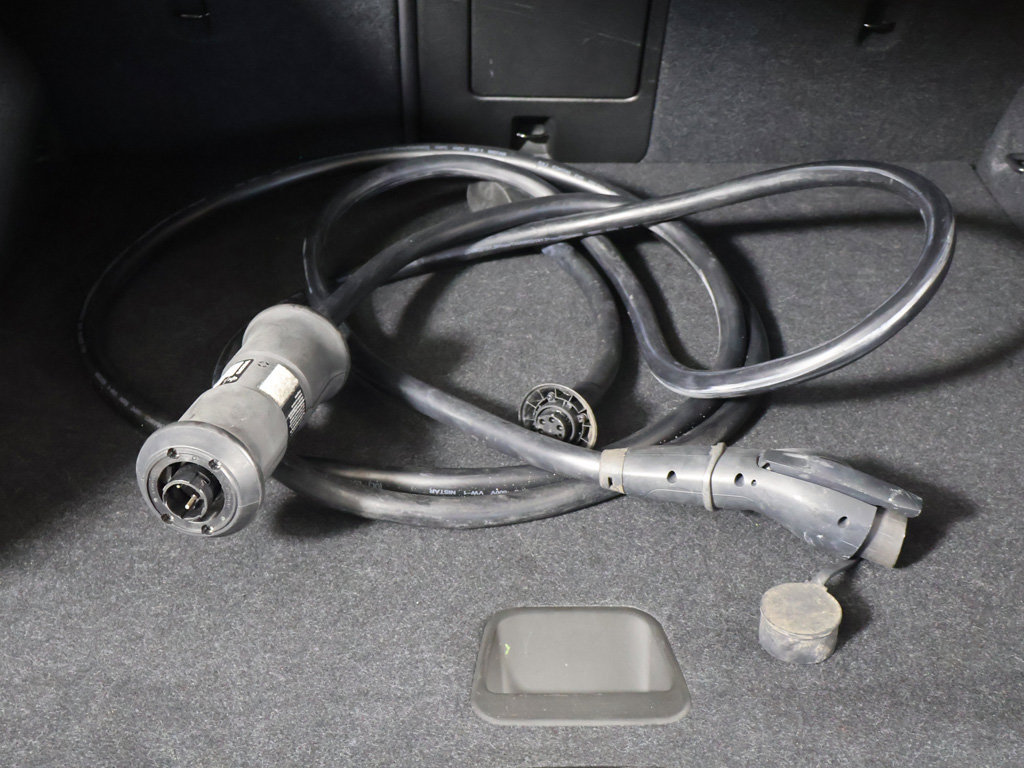 Used 2023 Volvo C40 Recharge Core AWD/4WD image 17