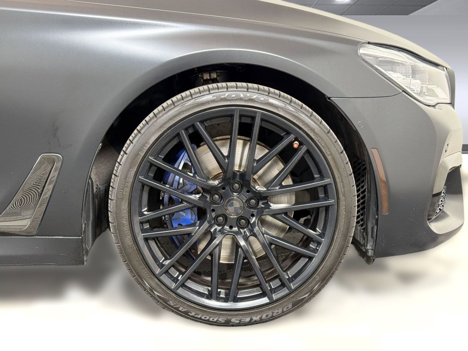 Used 2017 BMW 750i RWD image 12