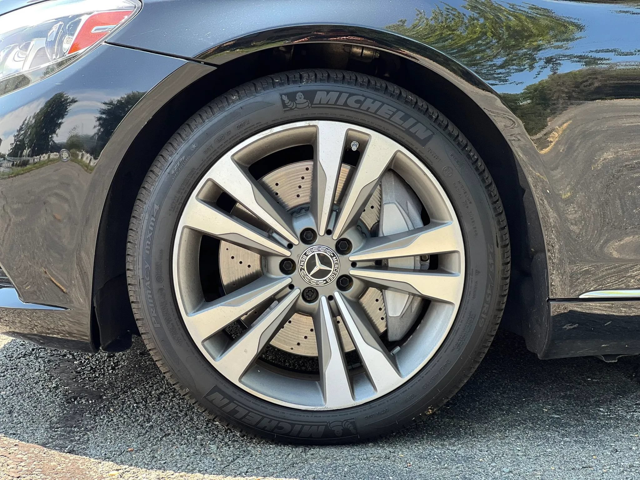 Used 2017 Mercedes-Benz S 550 4MATIC Sedan w/ Premium Package image 45