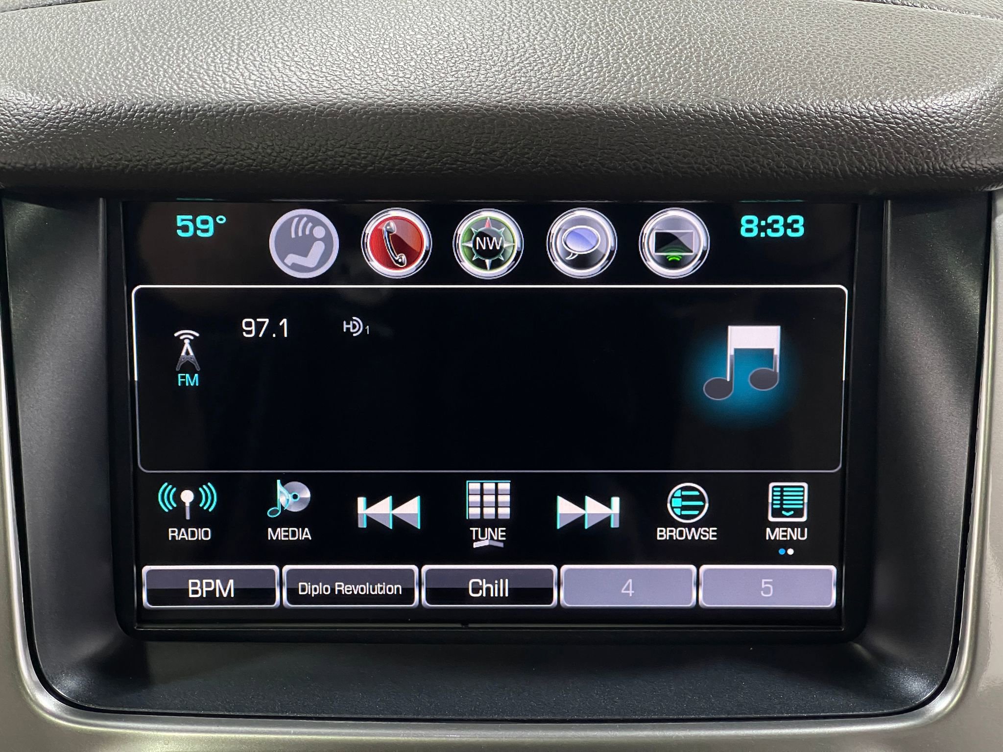 Used 2018 Chevrolet Tahoe LT AWD/4WD image 25