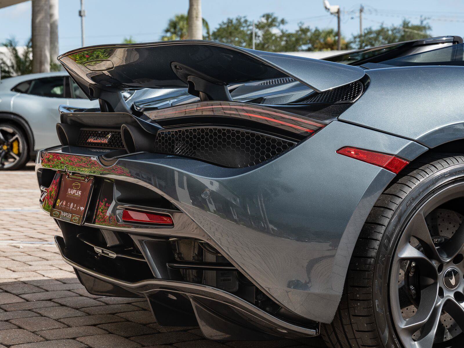 Used 2020 McLaren 720S Spider RWD image 17