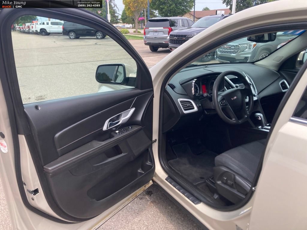Used 2011 GMC Terrain SLE FWD image 17