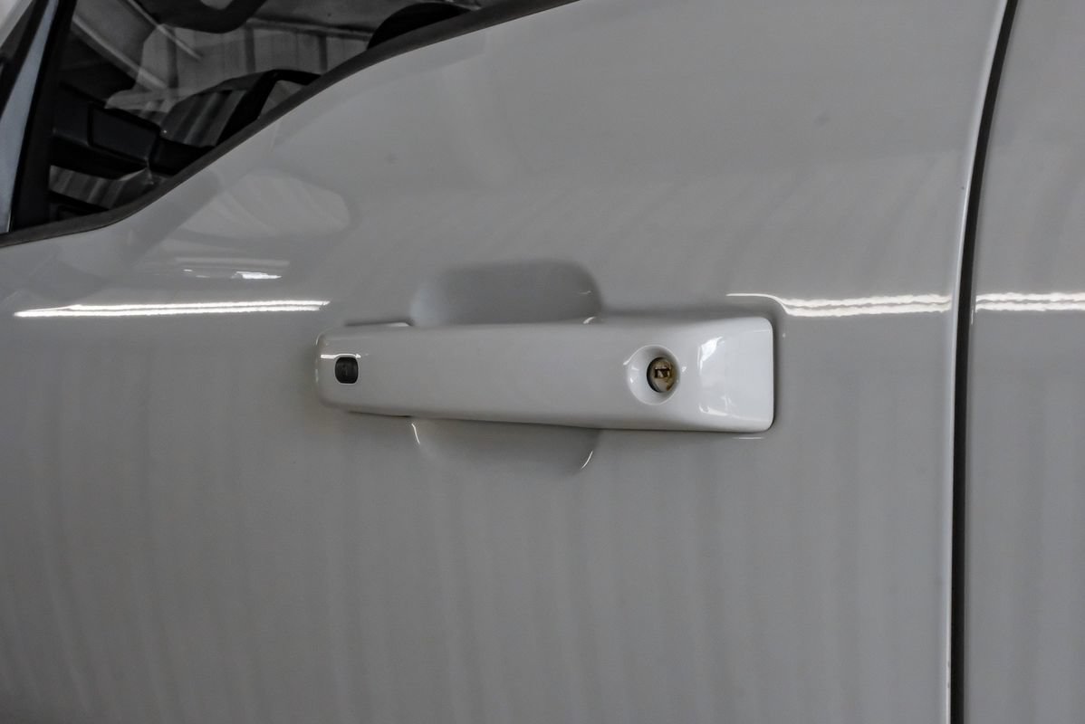 Used 2025 Ford F250 Lariat AWD/4WD image 42