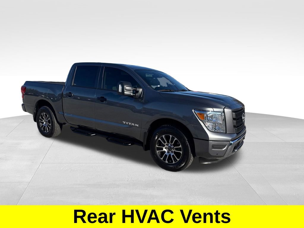 Used 2024 Nissan Titan SV w/ SV Convenience Package image 8
