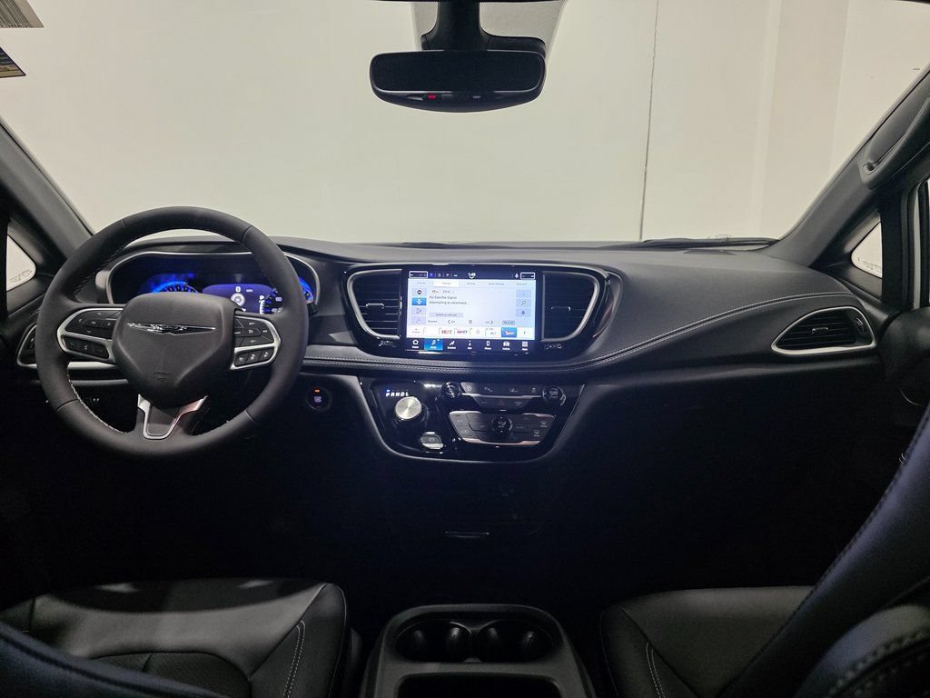 New 2026 Chrysler Pacifica Select FWD image 2