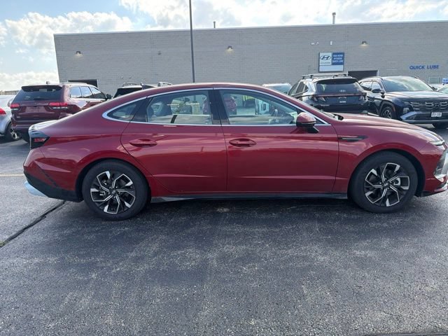 Certified 2025 Hyundai Sonata SEL AWD/4WD image 2