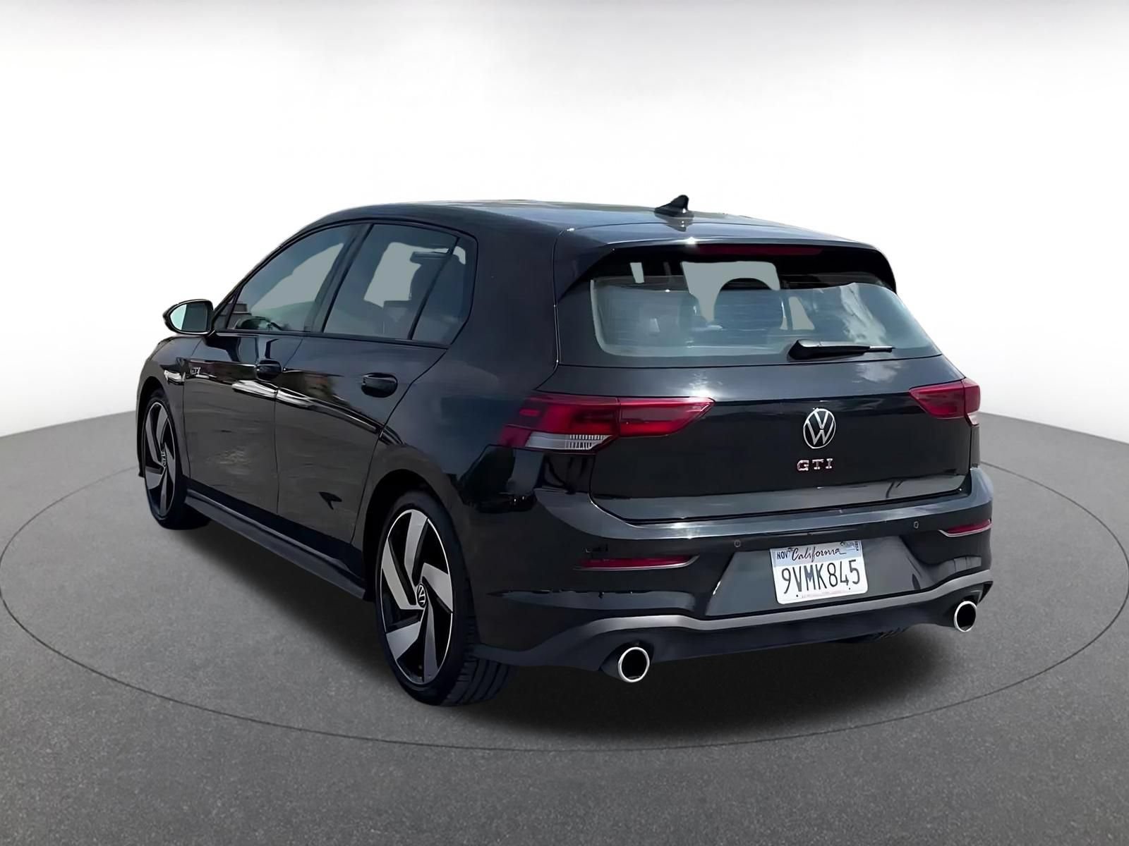 Used 2026 Volkswagen Golf S FWD image 9
