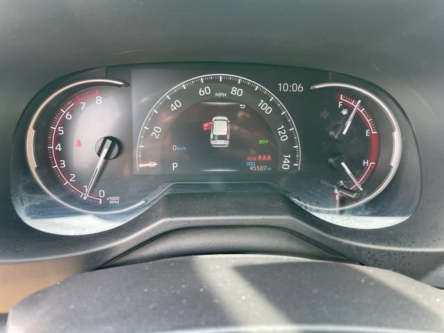 Used 2025 Toyota RAV4 XLE AWD/4WD image 17
