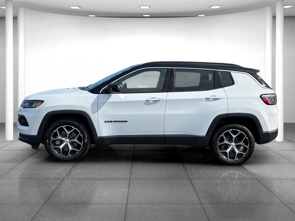 Used 2024 Jeep Compass Limited AWD/4WD image 4