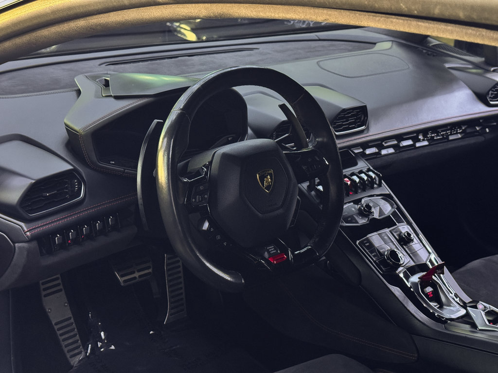 Used 2017 Lamborghini Huracan LP 610-4 AWD/4WD image 19