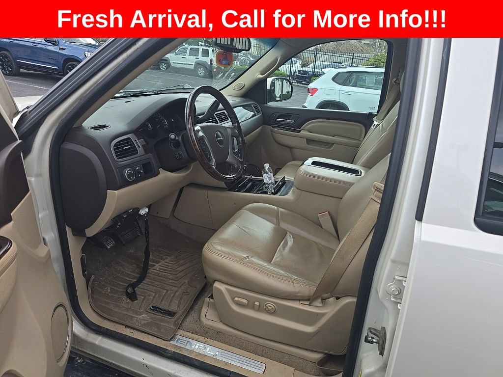 Used 2014 GMC Yukon XL Denali AWD/4WD image 10