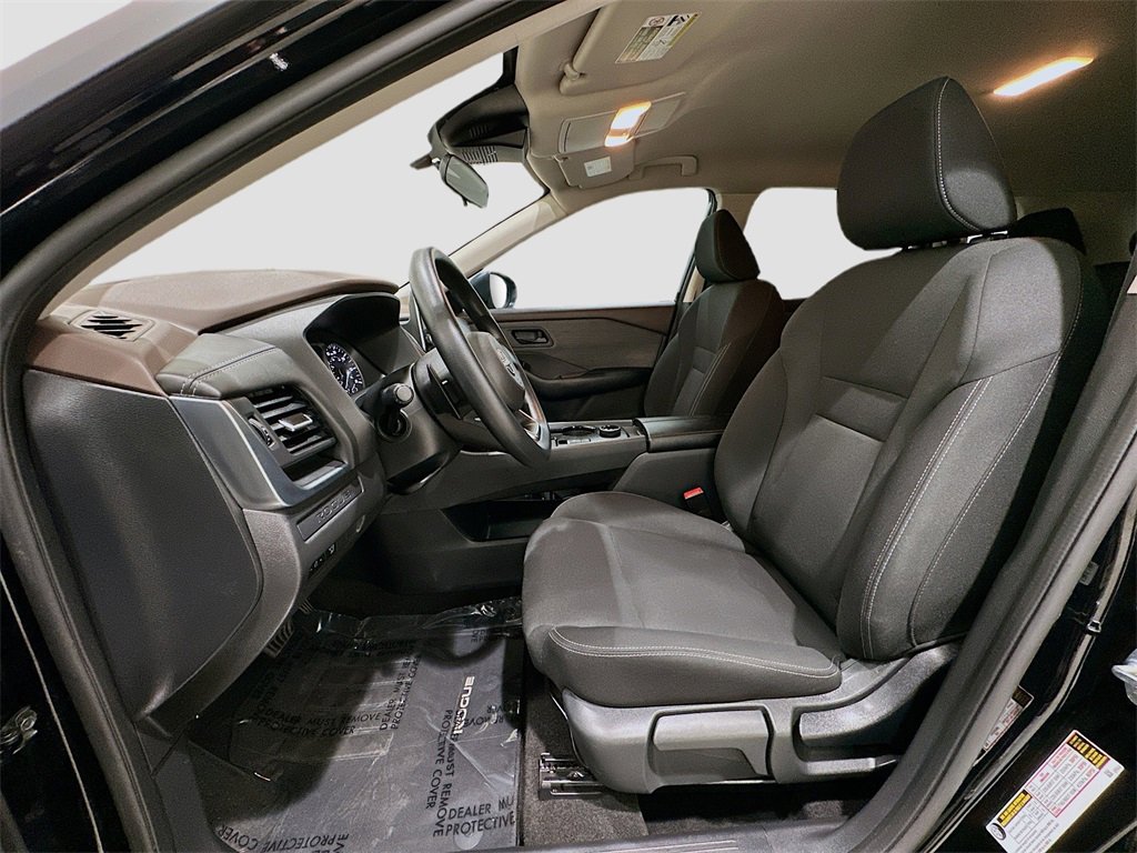 Used 2023 Nissan Rogue S image 20