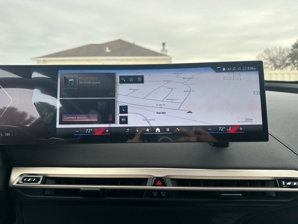 Used 2025 BMW iX xDrive50 image 32