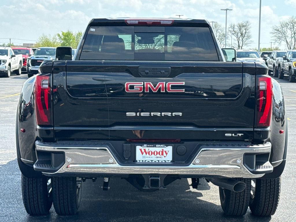 New 2026 GMC Sierra 3500 SLT w/ SLT Premium Package AWD/4WD image 8