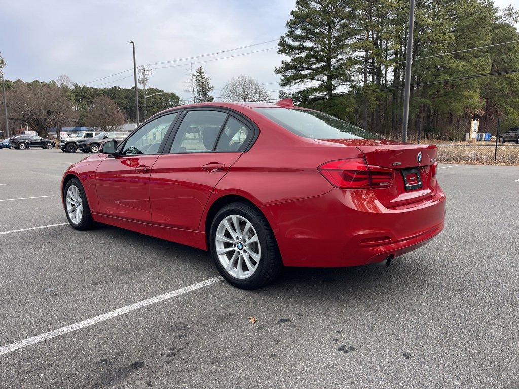 Used 2018 BMW 320i xDrive Sedan image 9