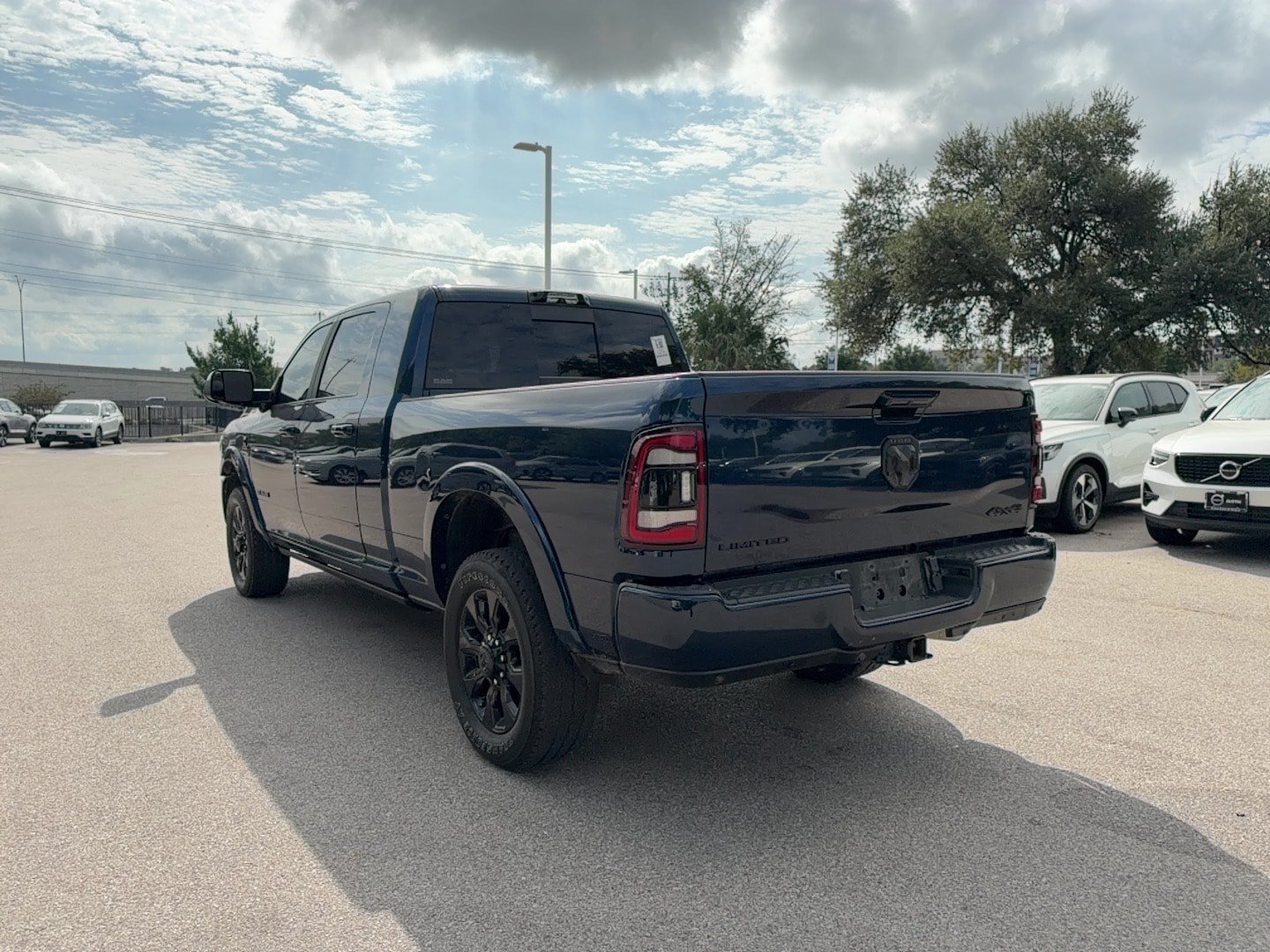Used 2022 RAM 2500 Limited AWD/4WD image 4