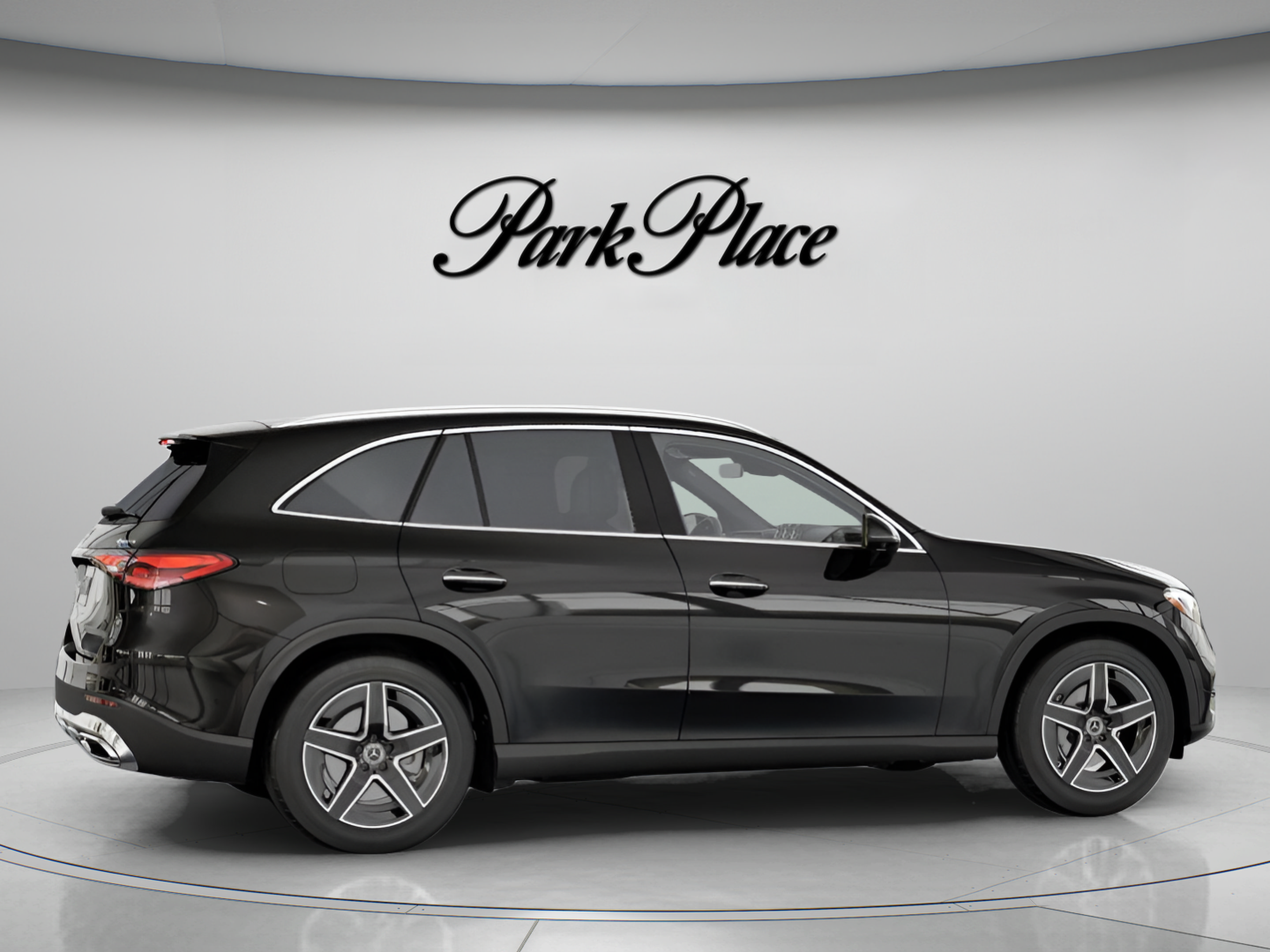 Used 2026 Mercedes-Benz GLC 300 4MATIC image 24