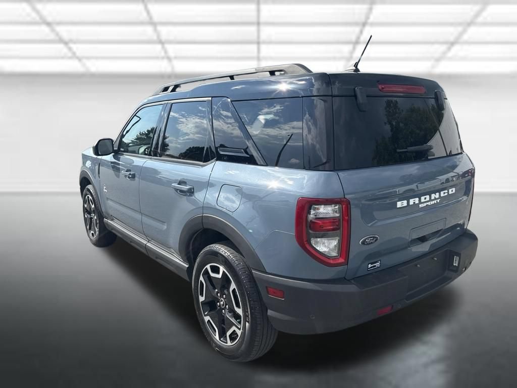 Used 2024 Ford Bronco Sport Outer Banks w/ Tech Package AWD/4WD image 3