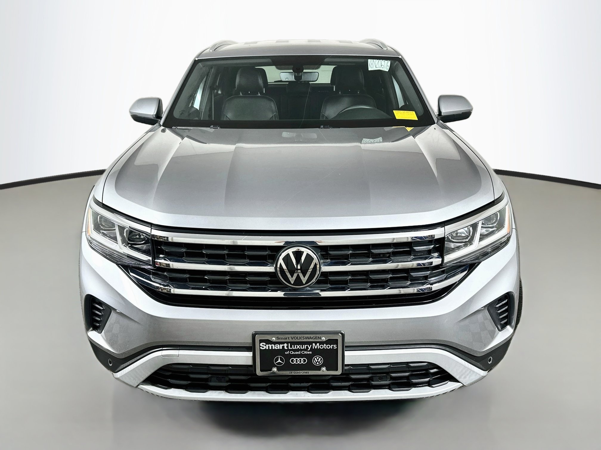 Certified 2023 Volkswagen Atlas Cross Sport SE w/ Black Wheel Package AWD/4WD image 2