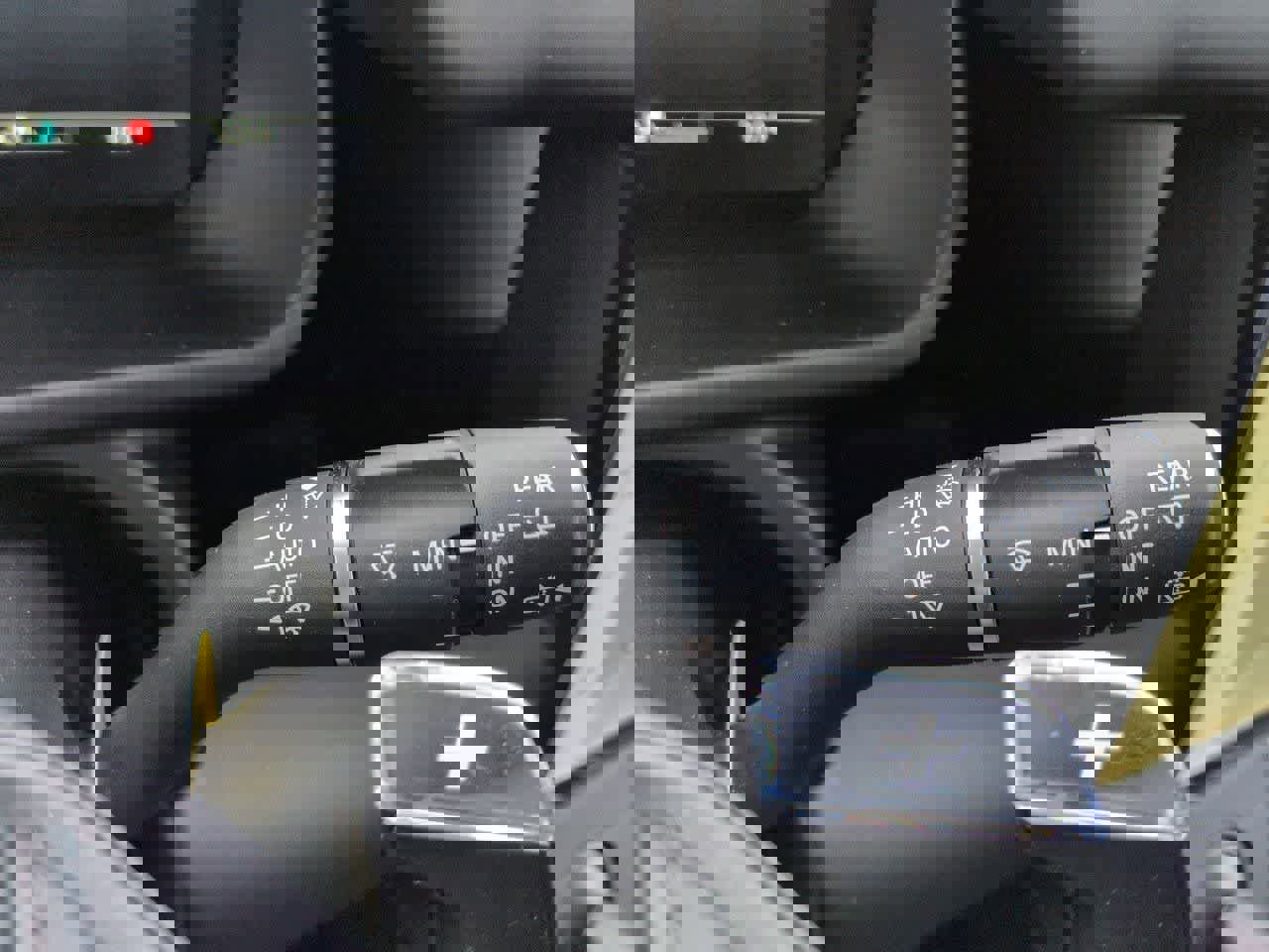 New 2026 Land Rover Defender 110 OCTA image 27