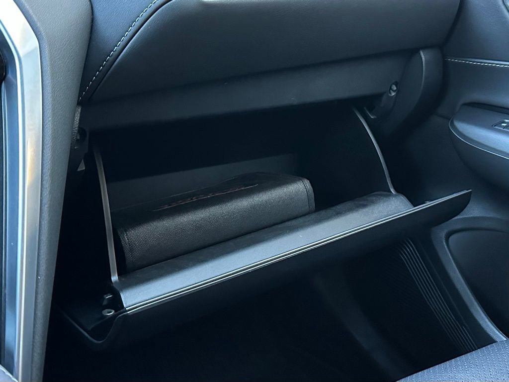 Used 2022 Toyota Venza XLE image 49