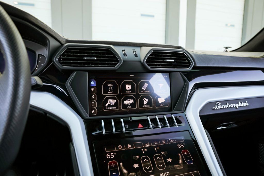 Used 2019 Lamborghini Urus image 10