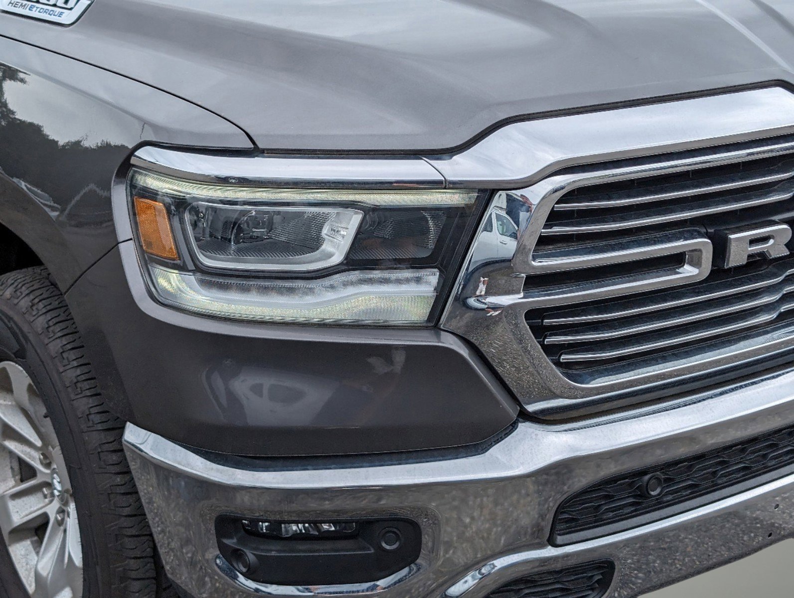 New 2023 RAM 1500 Laramie image 9