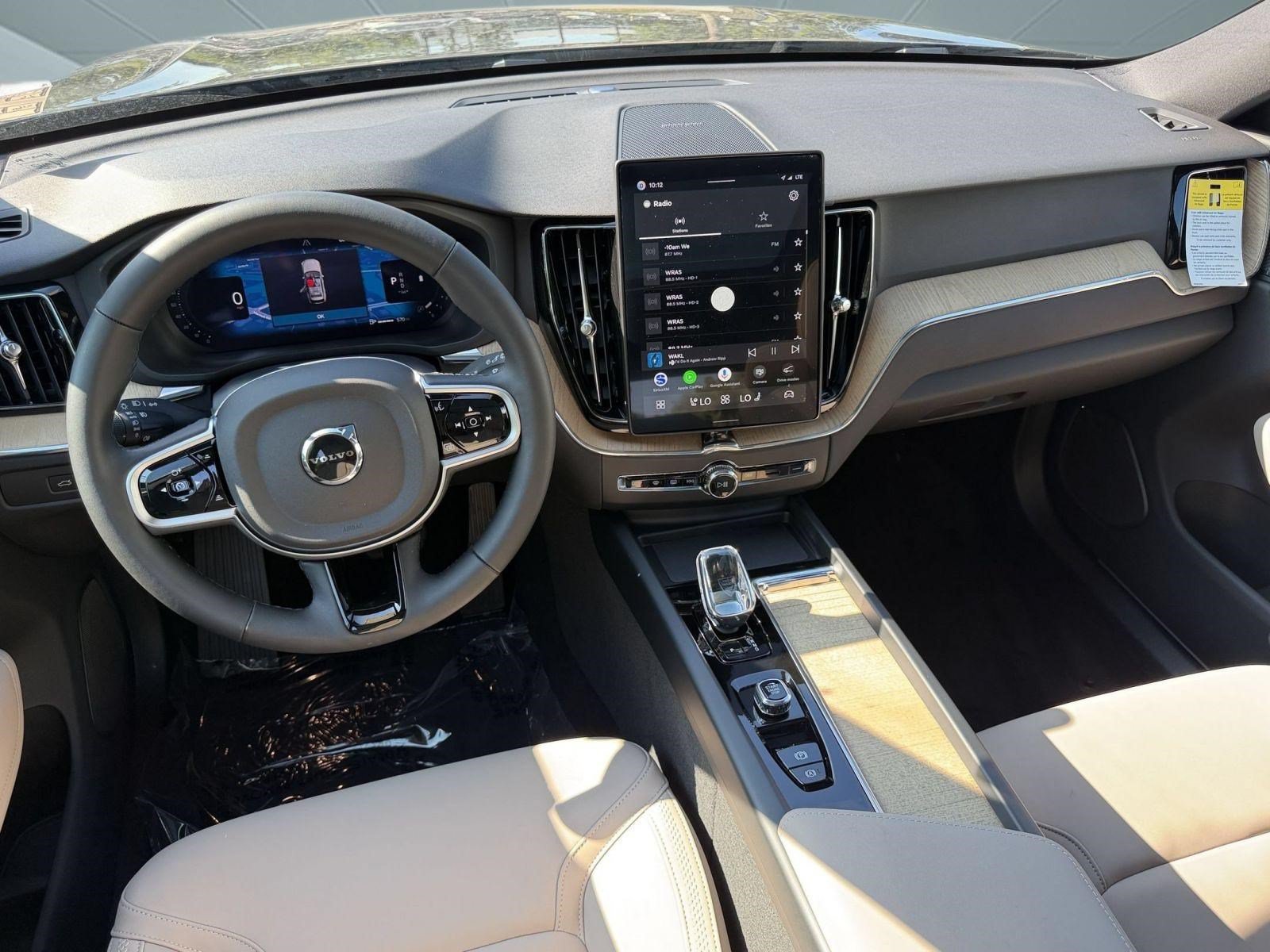New 2026 Volvo XC60 B5 Plus w/ Protection Package Premier AWD/4WD image 27