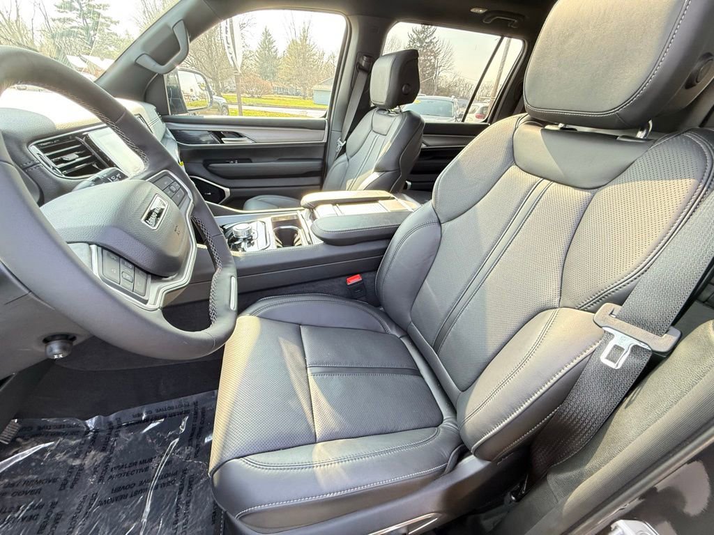 New 2026 Jeep Grand Wagoneer L Limited w/ Premium Group II image 22