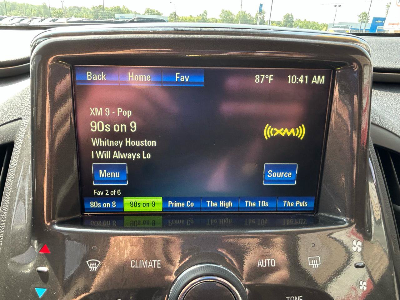 Used 2014 Chevrolet Volt FWD image 21