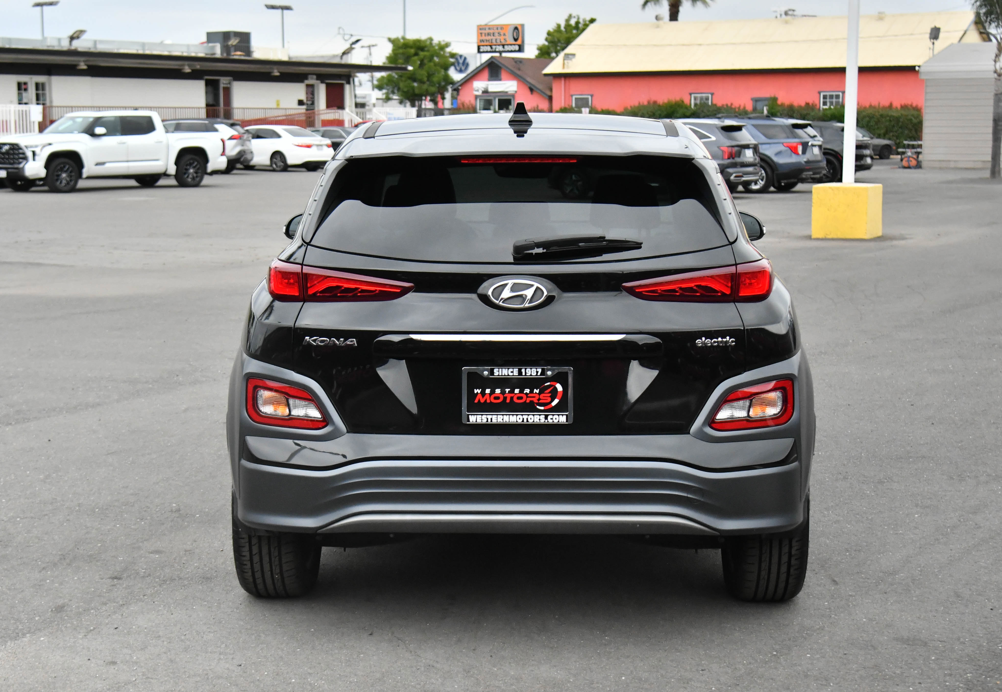 Used 2021 Hyundai Kona Limited FWD image 7