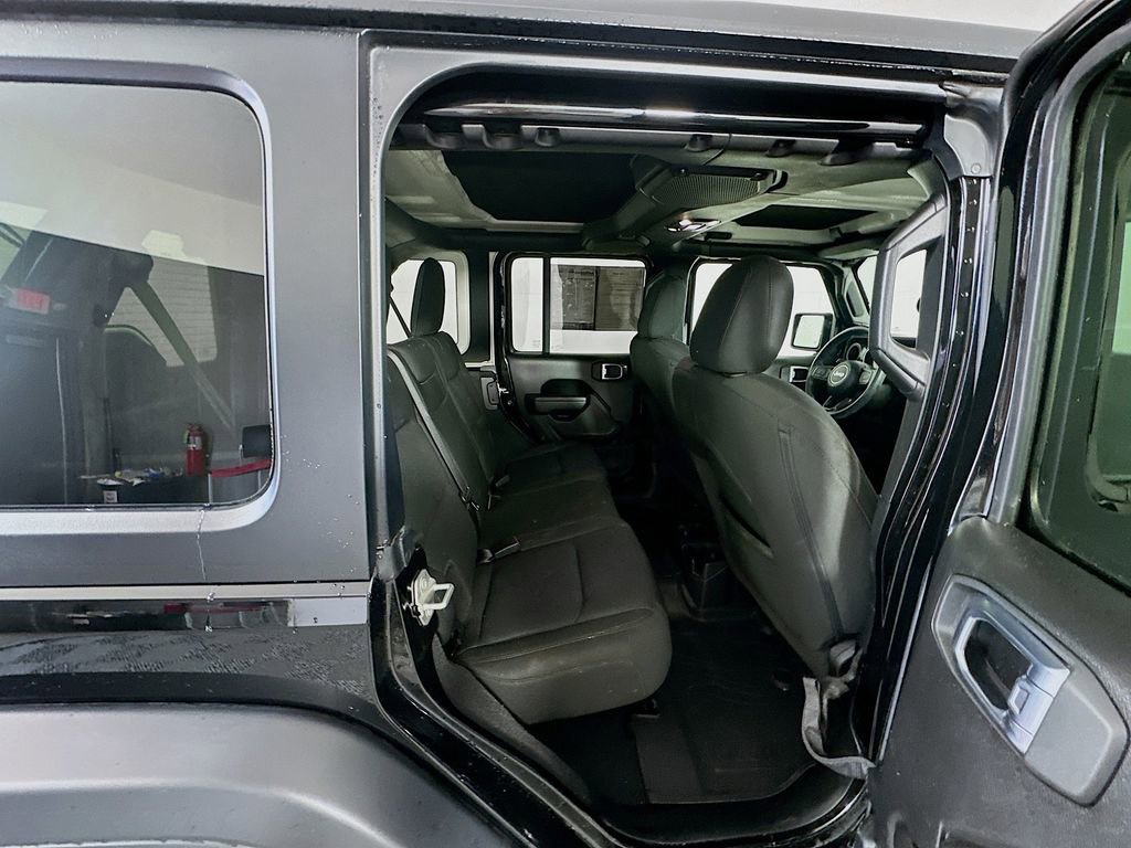 Used 2023 Jeep Wrangler Unlimited Sport AWD/4WD image 25